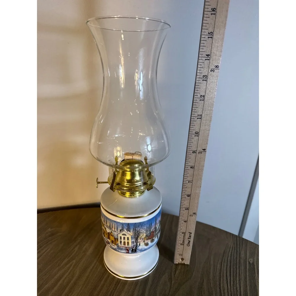 VTG 1984 Lamplight Farms Oil Lamp Quiet Village Porcelain Limited Edition 15.5in